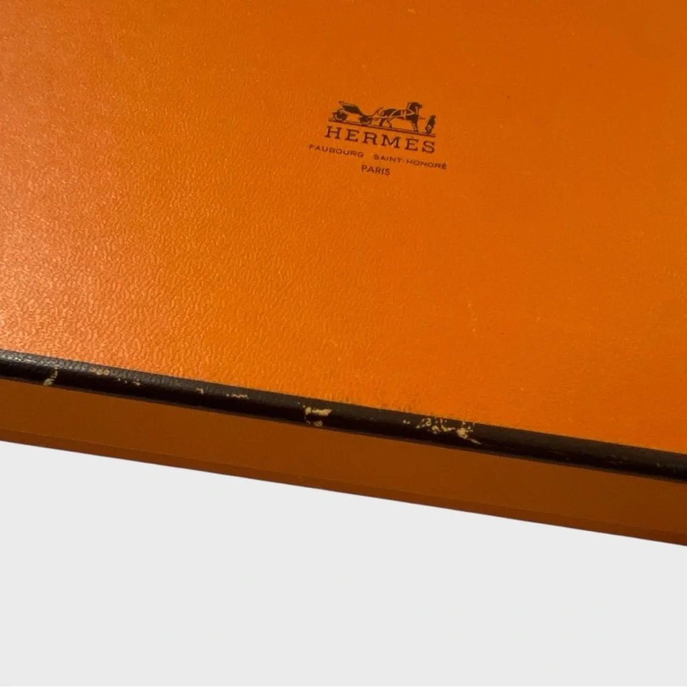 Hermes Yellow Leather Notebook Agenda Cover Passport Holder Travel - Picture 12 of 13